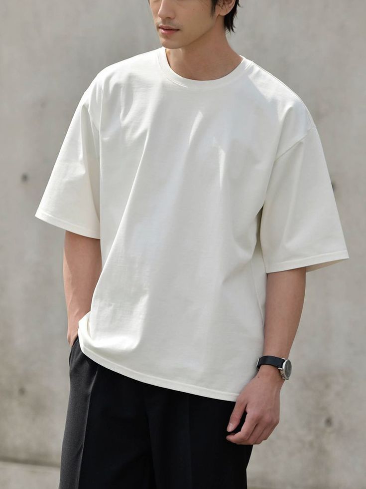 Áo Thun Cổ Tròn Nam Cotton 100% – Form Trẻ Trung, Thoáng Mát Và Dễ Phối Đồ